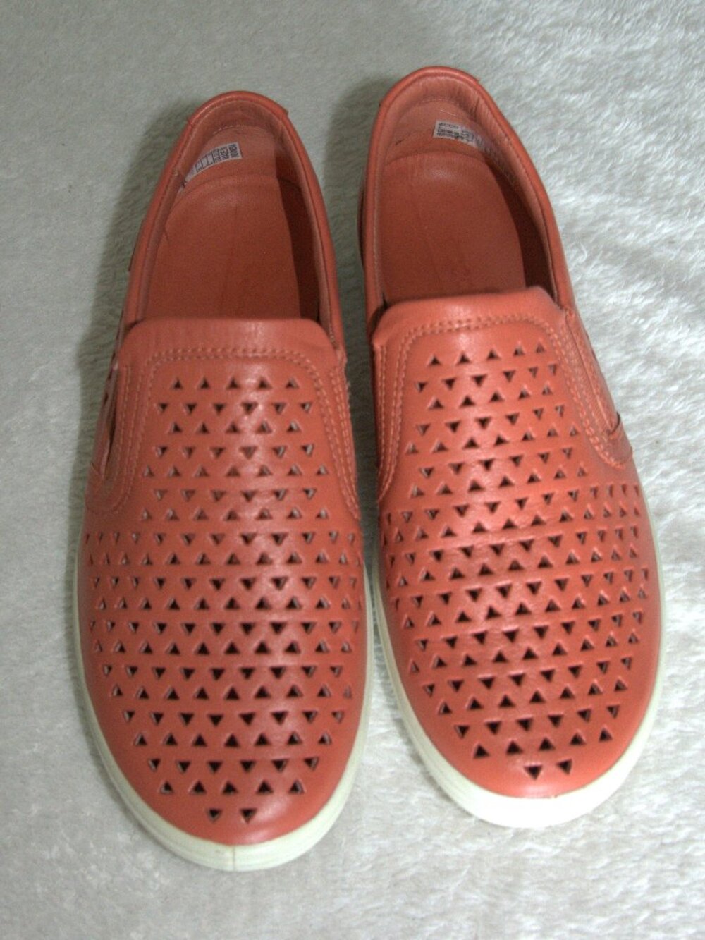 Ecco Women's Soft 7 Laser Cut Slip-on Sneakers in Apricot Orange size 5
